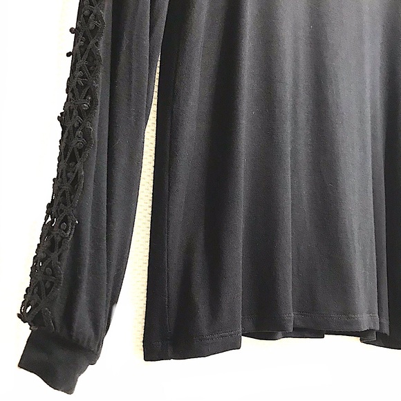 RW&CO jersey knit blouse - Picture 2 of 4